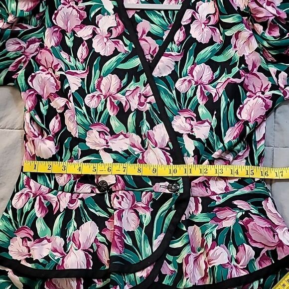 Vintage Lady Carol of New York  80s Women's Short Sleeve Blazer/Skirt set - Picture 11 of 15